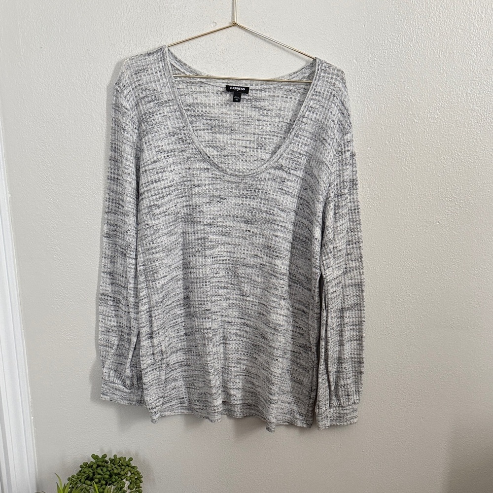 Express Women's Black and White Long Sleeve Top